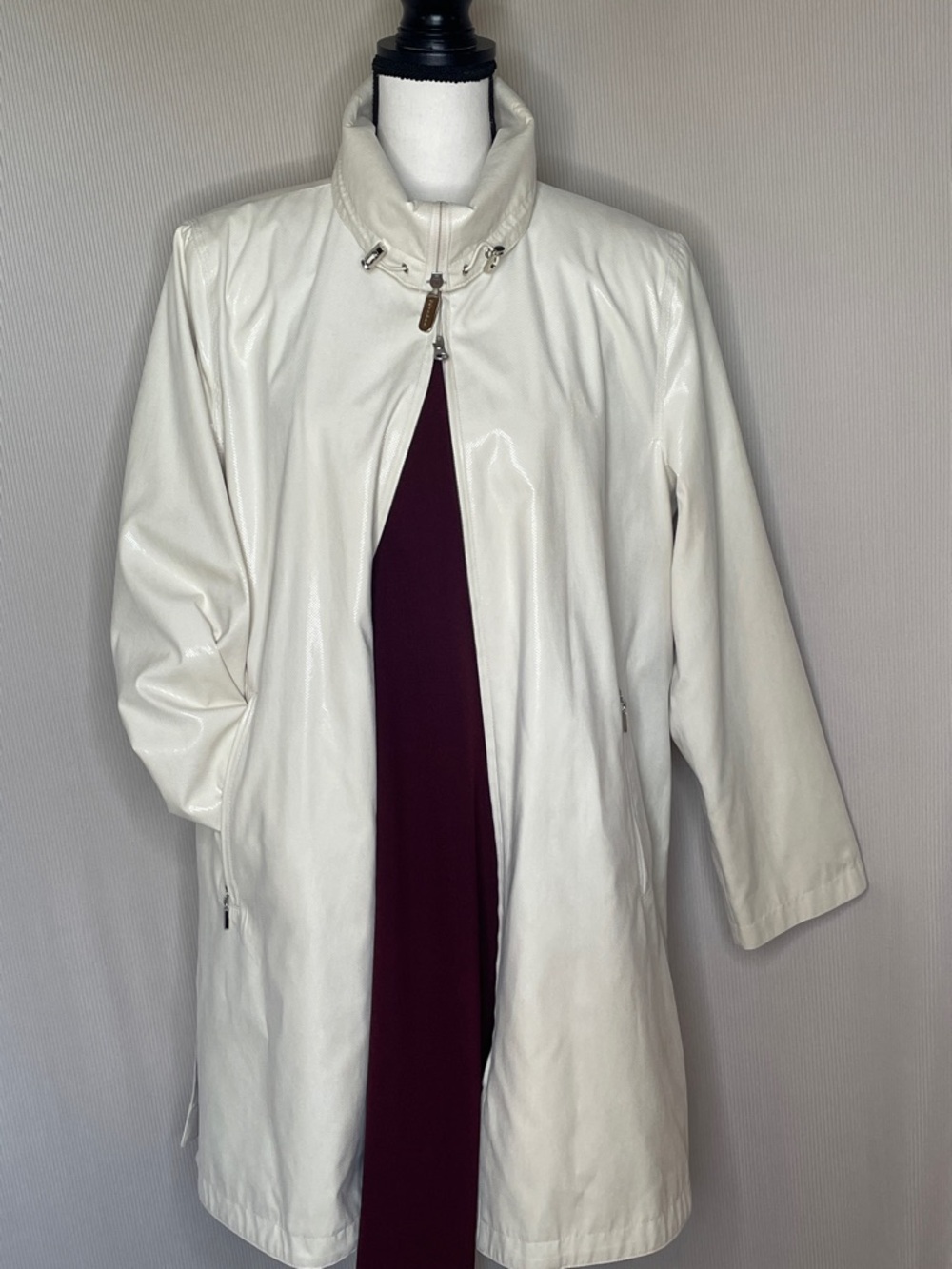 Glossy Ivory Raincoat Jacket Womens M Minimalist Zip Coat Lightweight Chic